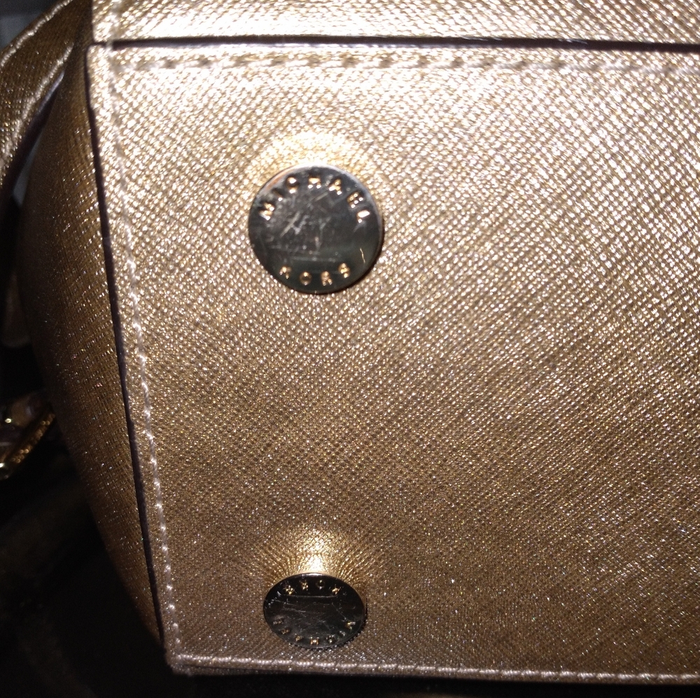 🔇 Sale $30 Michael Kors Purse - Picture 10 of 16